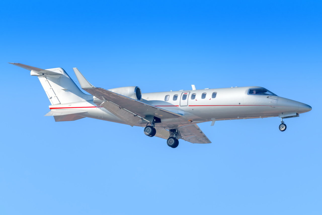 Learjet 40 private jet charter'