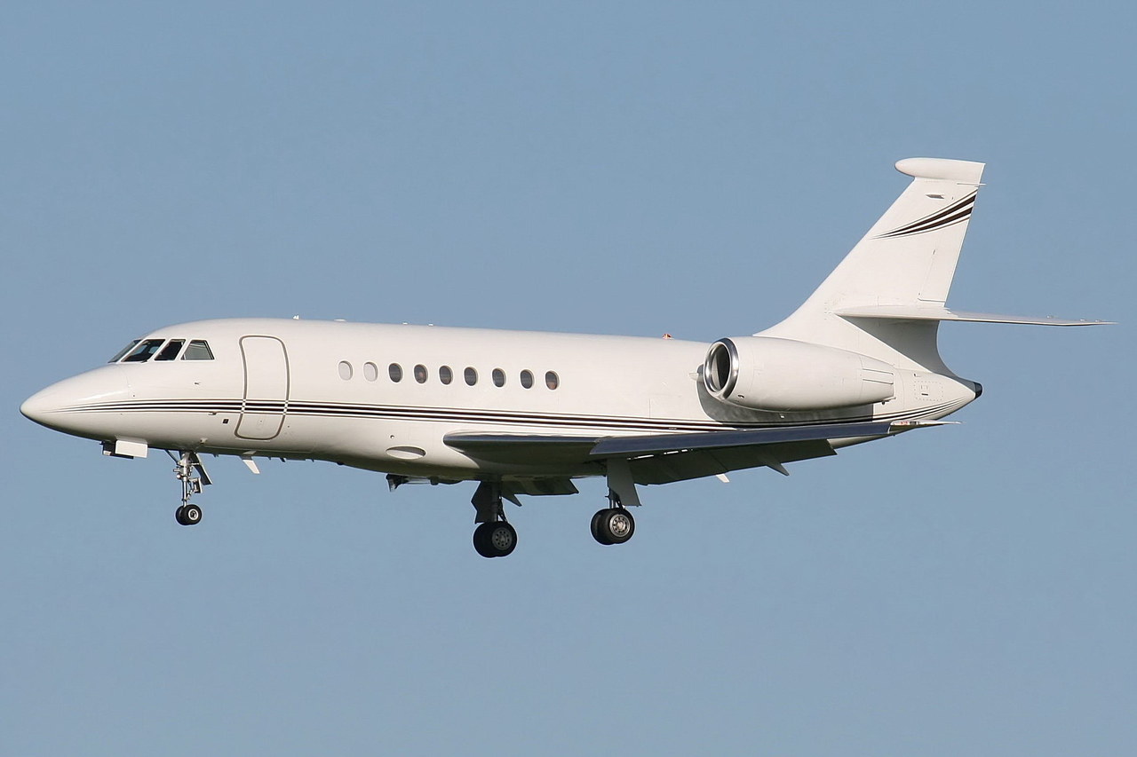 Falcon 2000EX private jet charter'