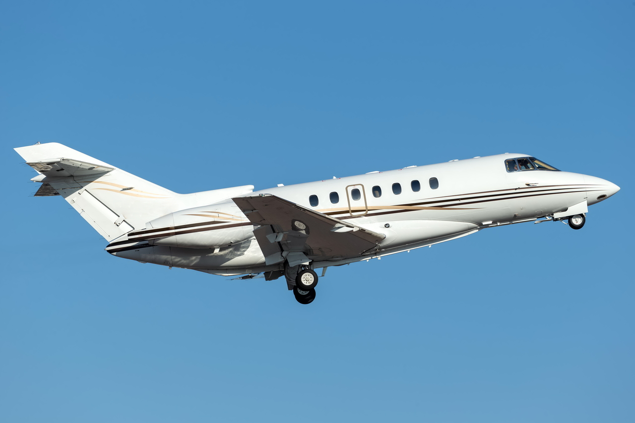 Hawker 1000private jet charter