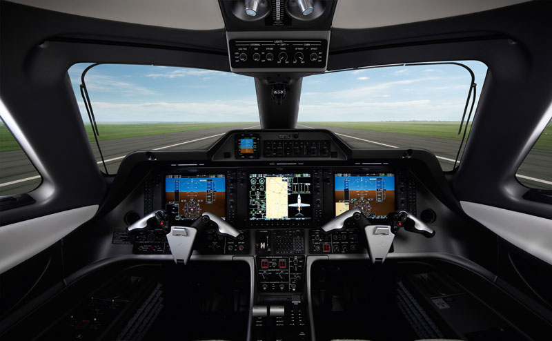 Phenom 100E Cockpit