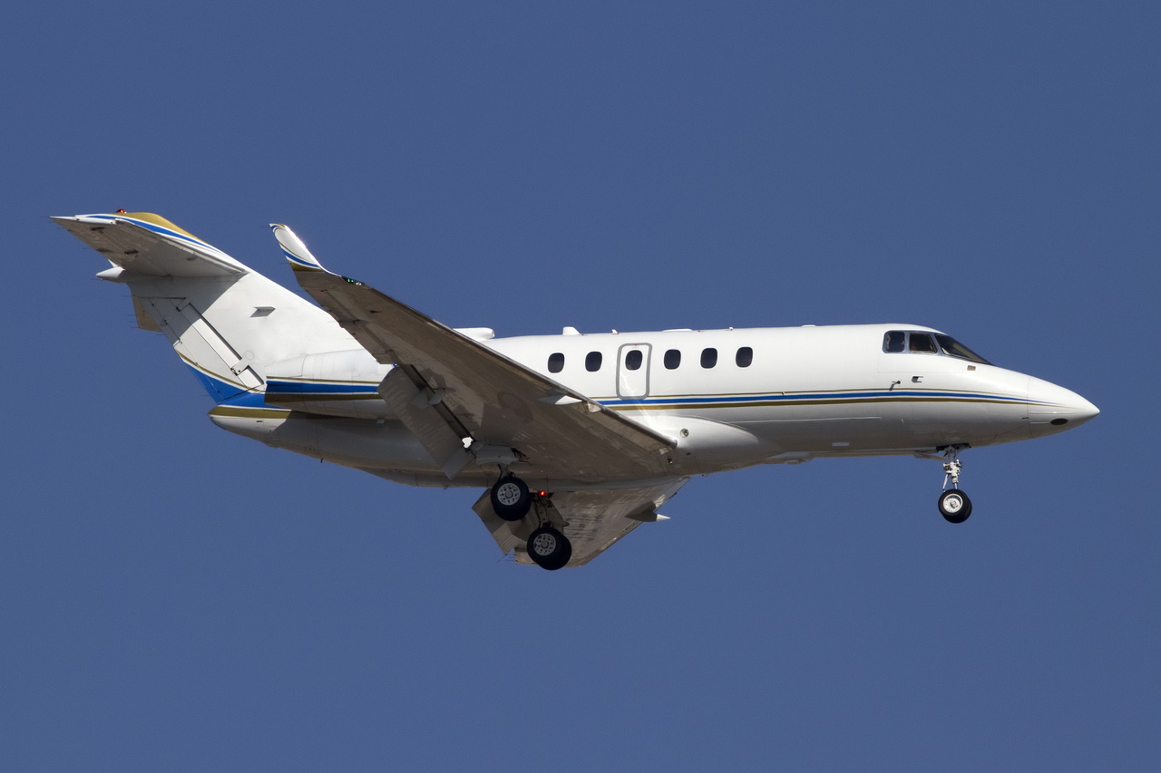 Hawker 850XP private jet charter'